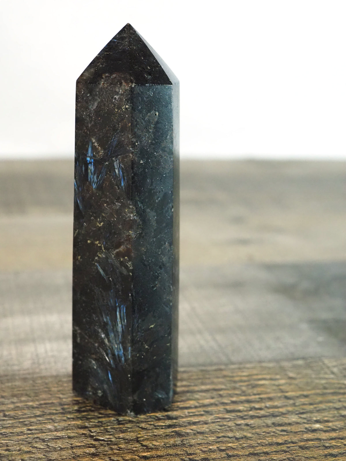 Arfvedsonite Medium Towers