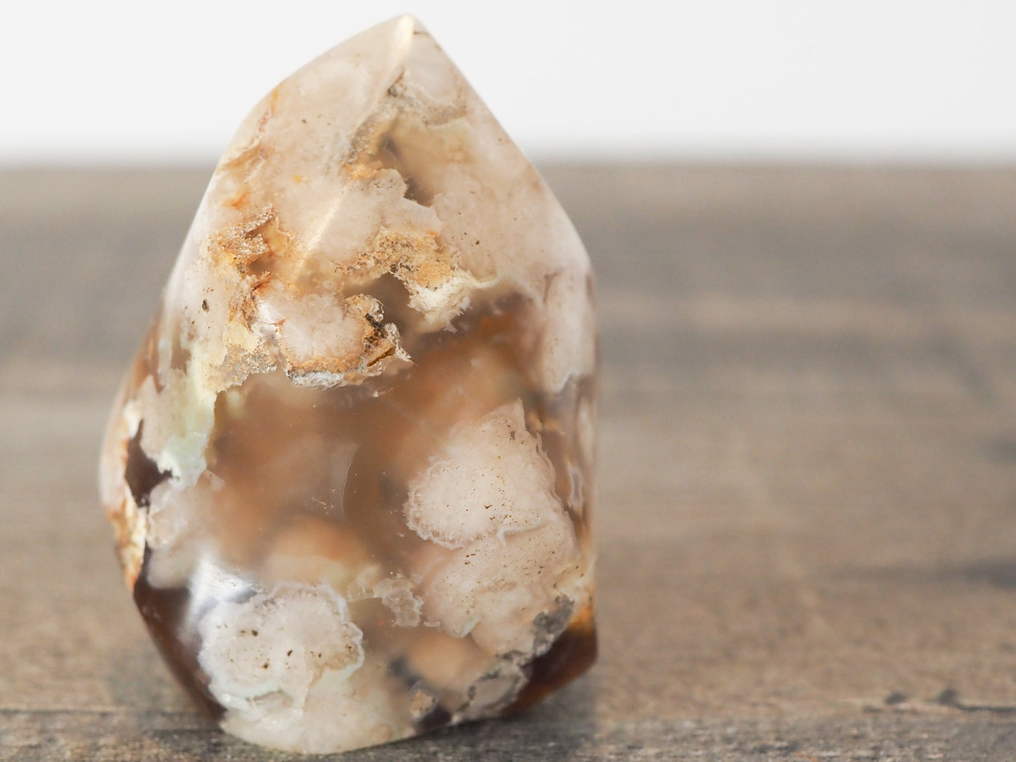 Mini sculpted flower agate flame with Carnelian inclusions