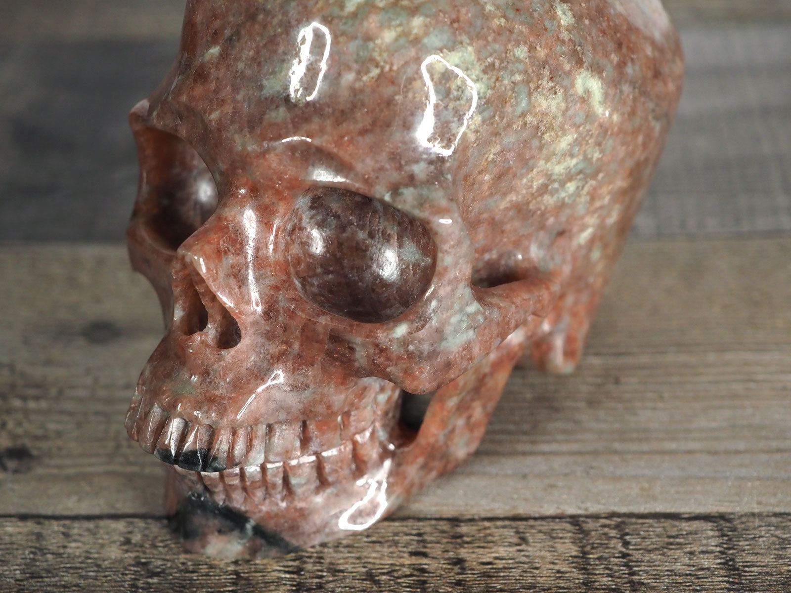 5" Extra-Detailed Garnet Skull - Closeup