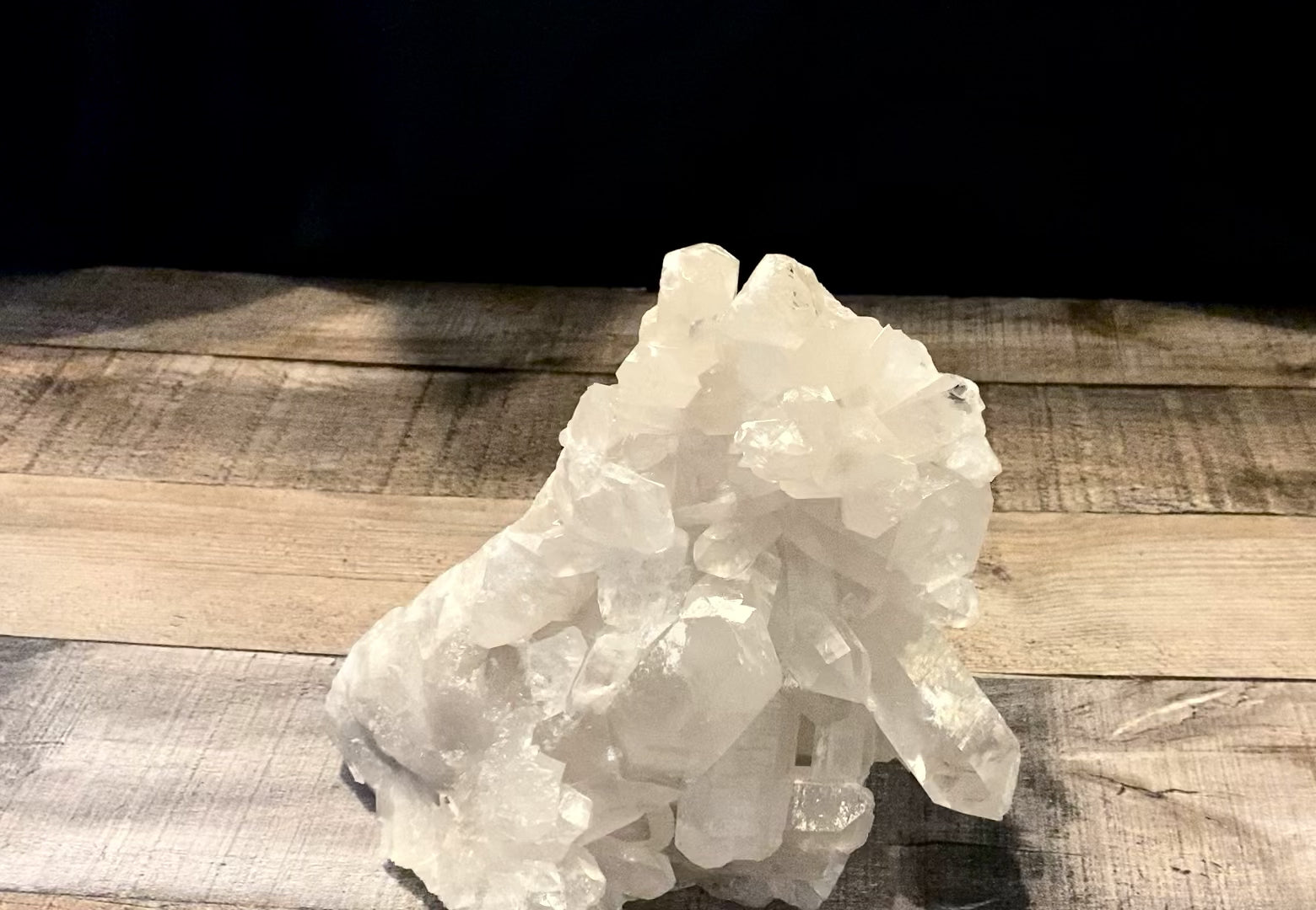 Extra large, stunning Brazilian quartz cluster that is 7.5" wide and 7.5" tall, weighing just over 5 lb. - Video
